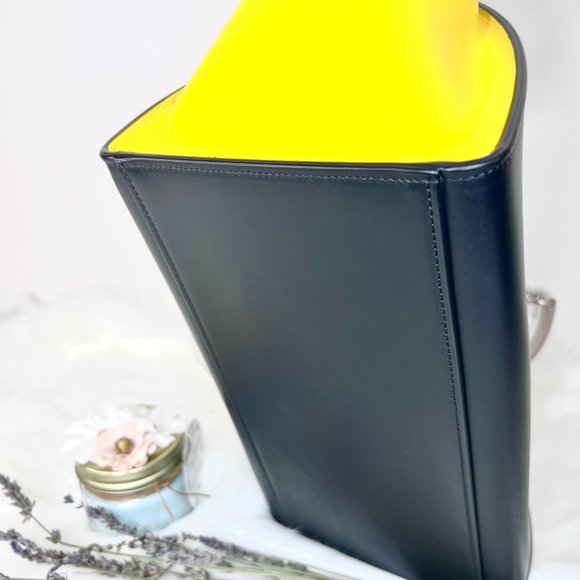 Celine Trapeze, 2 way bag, Tricolor, Medium in Leather - Picture 9 of 9